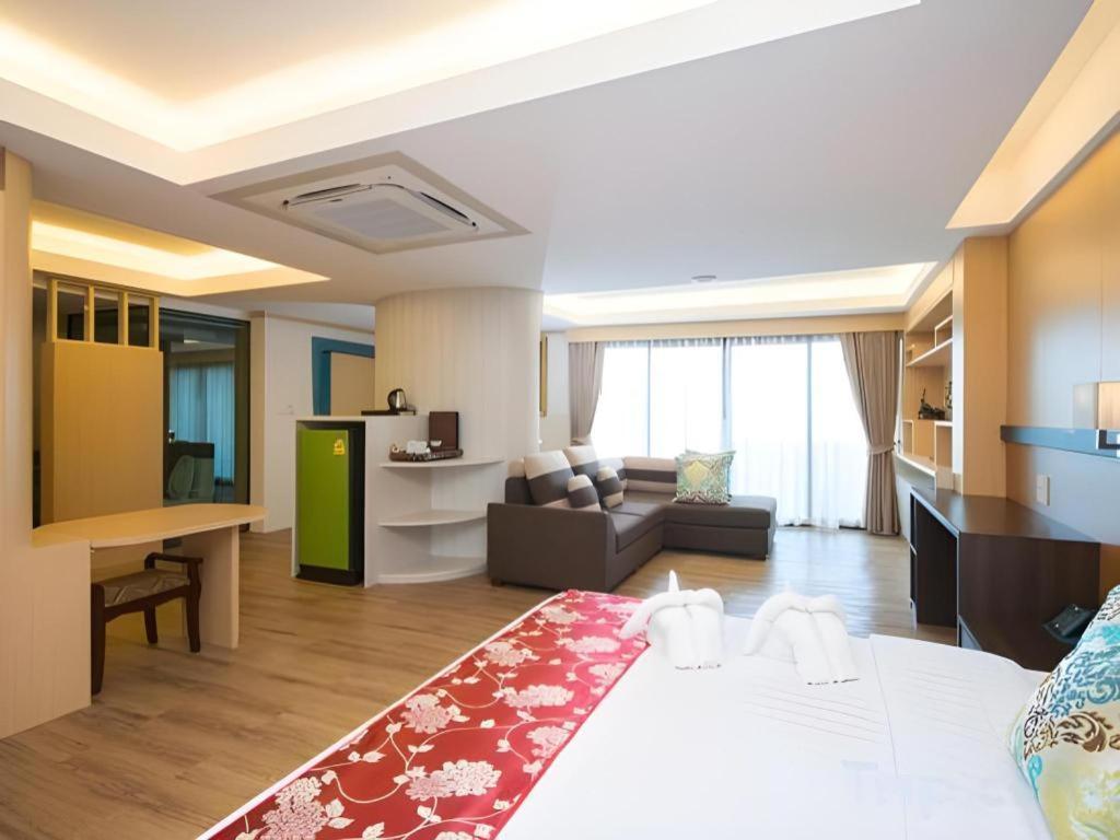 พีพี ไนซ์บีชโฮเทล ฮิป Hotel เกาะพีพี ภายนอก รูปภาพ